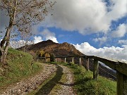 MONTE GIOCO (1366 m) colorato d鈥檃tunno, da Spettino di S. Pellegrino Terme la mattina del 25 ottobre 2020 - FOTOGALLERY